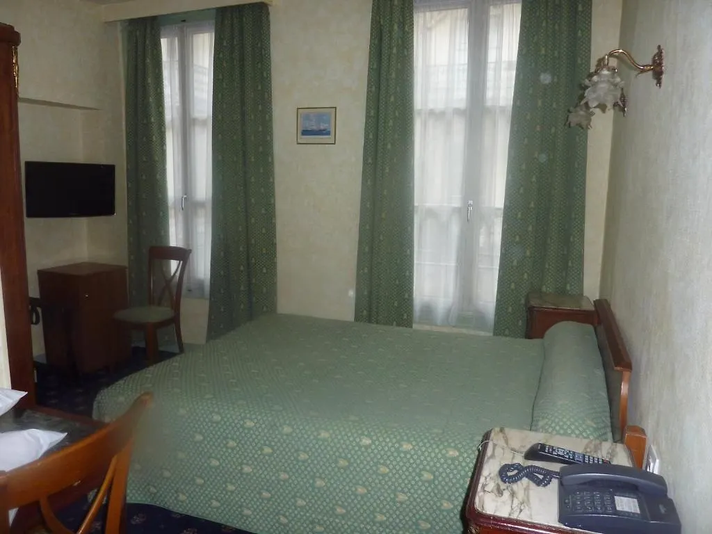 Louvre Hotel