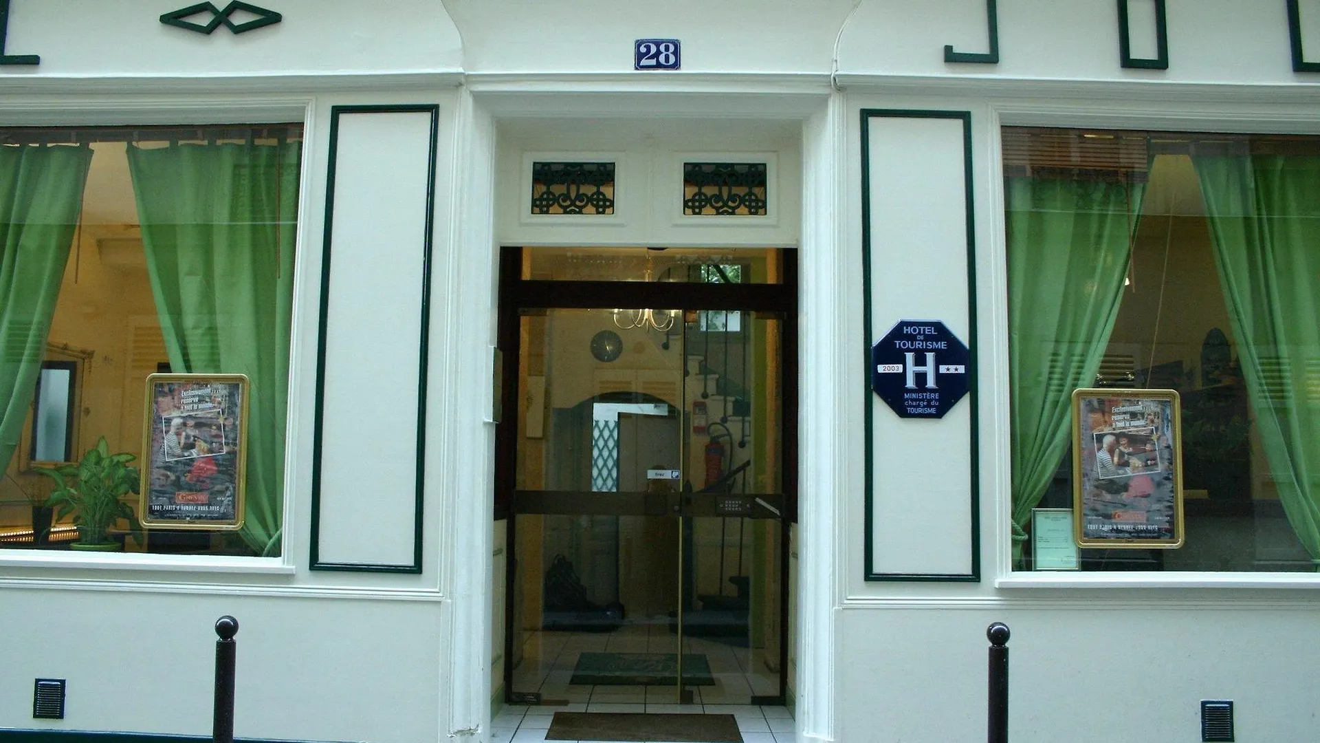 Louvre Otel 2*
