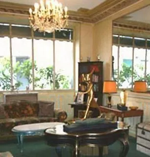 Otel Louvre 2*