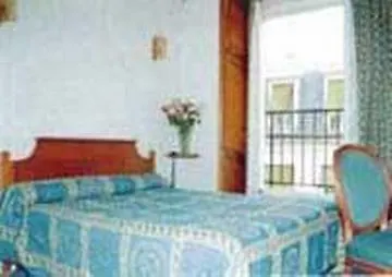 Otel Louvre